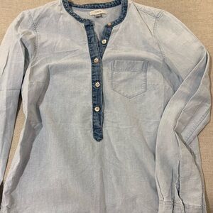 J. Crew Light Blue Chambray Casual Button Down Long Sleeve Shirt Top Size 4